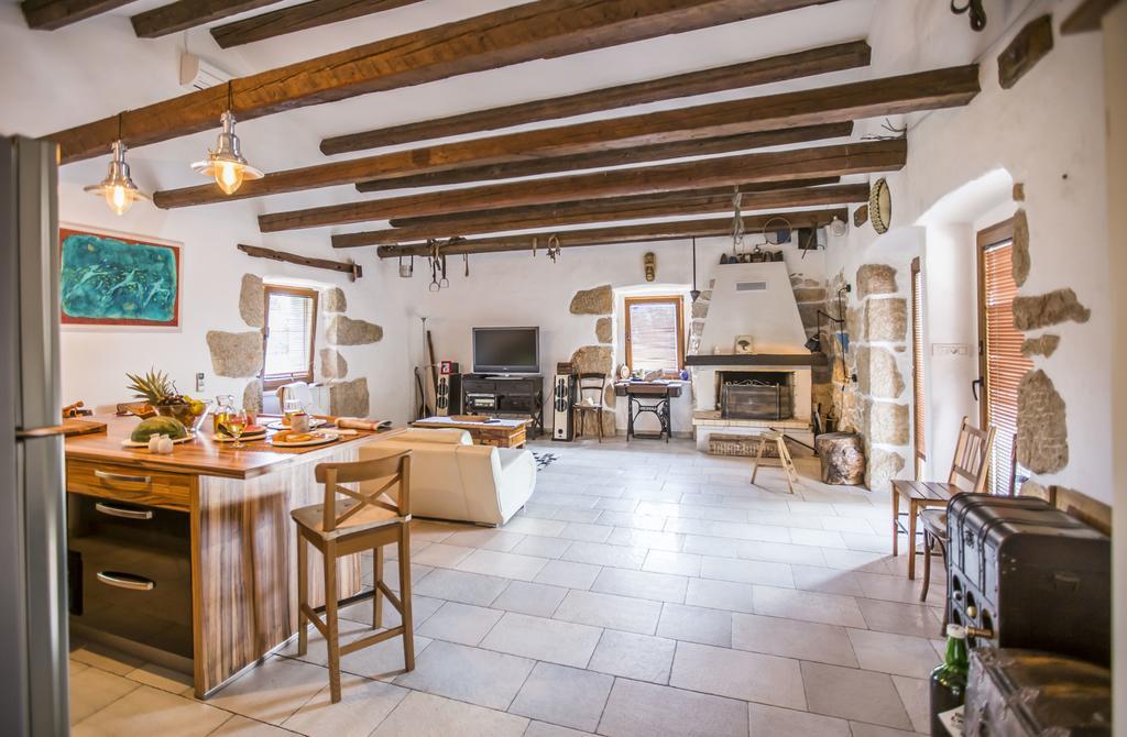 Apartments Villa Kras Krk مالينسكا المظهر الخارجي الصورة